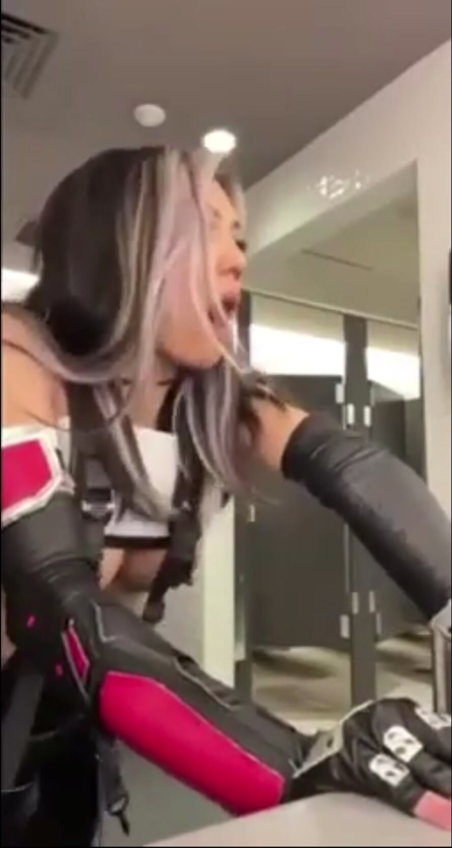 Cosplayer fucking in public toilet