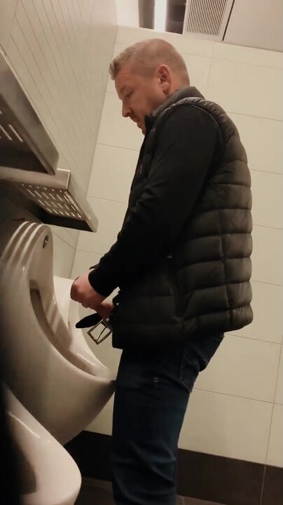 Dad pissing