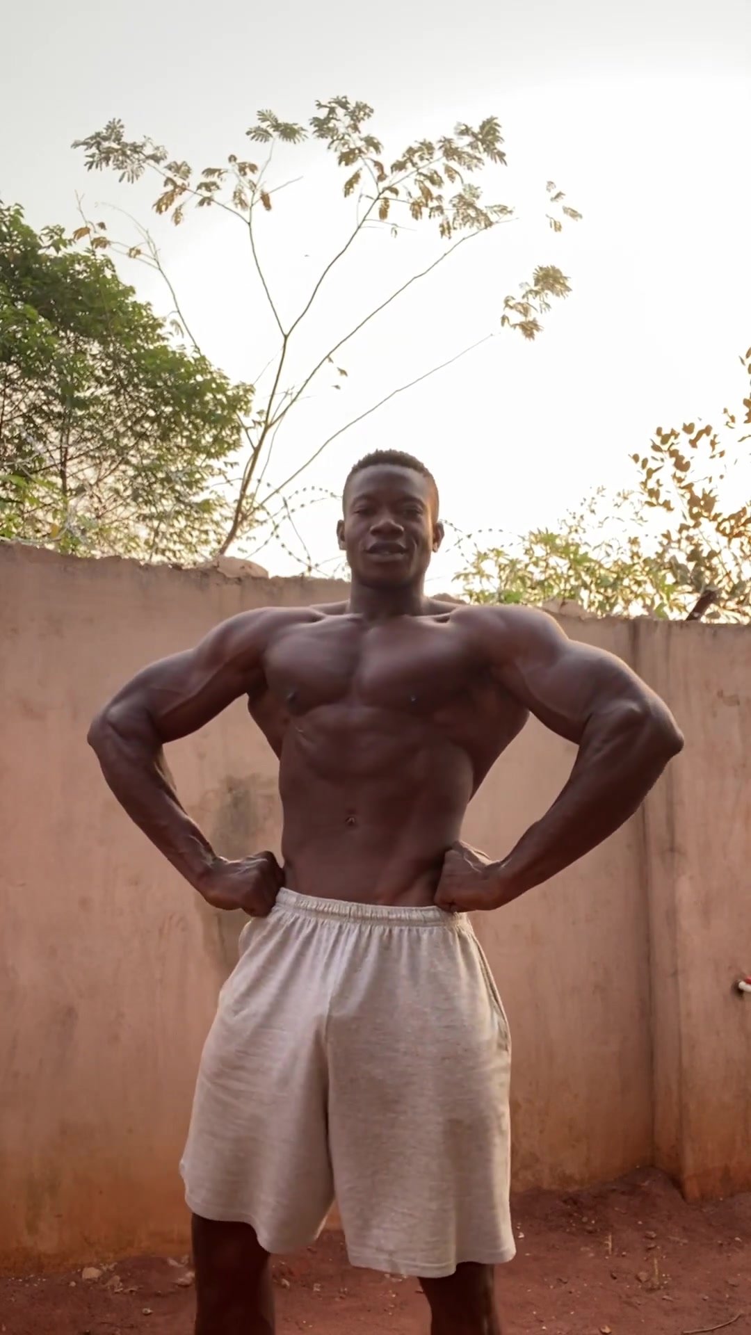 Black african maninka muscles in action