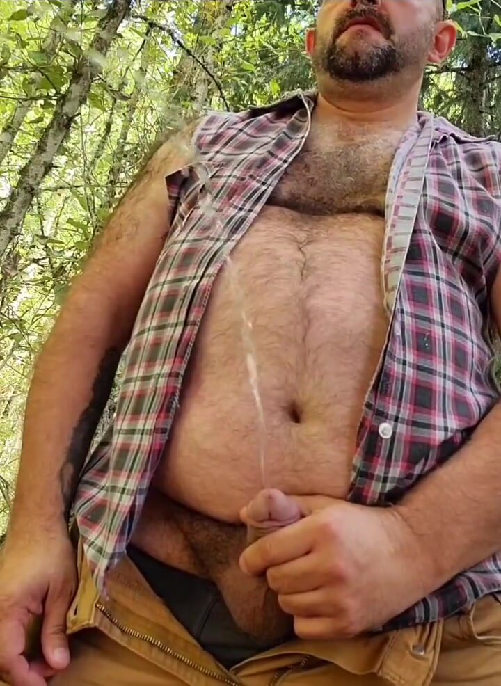 Hot bear outdoor piss