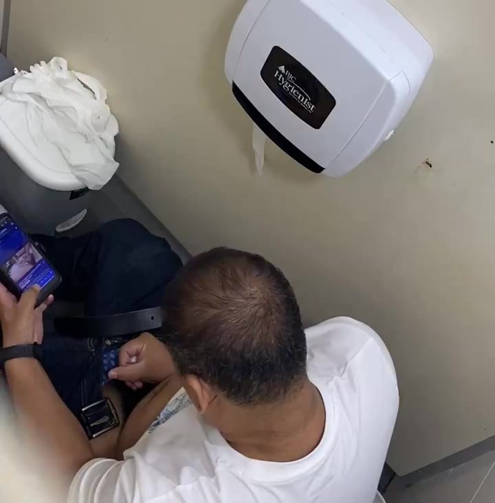 Daddy Toilet Jacking Off 181