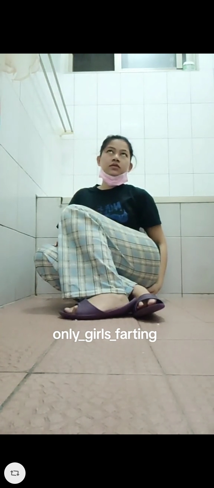 Indonesian girl farts on hand
