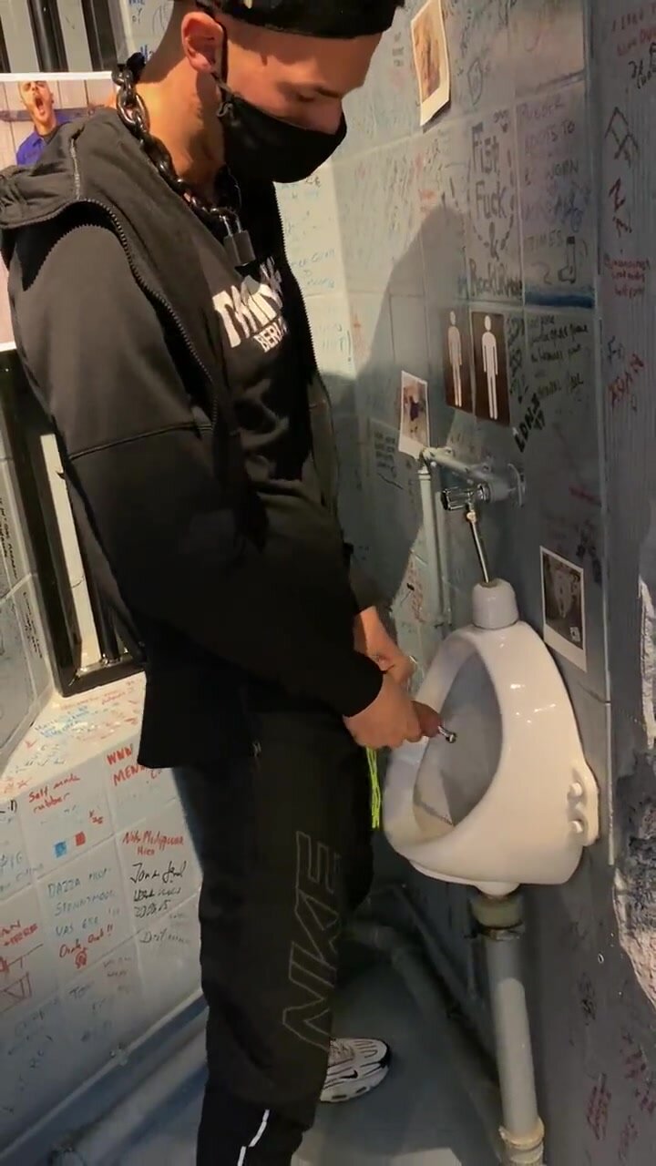 Hot Pissing In public bathroom