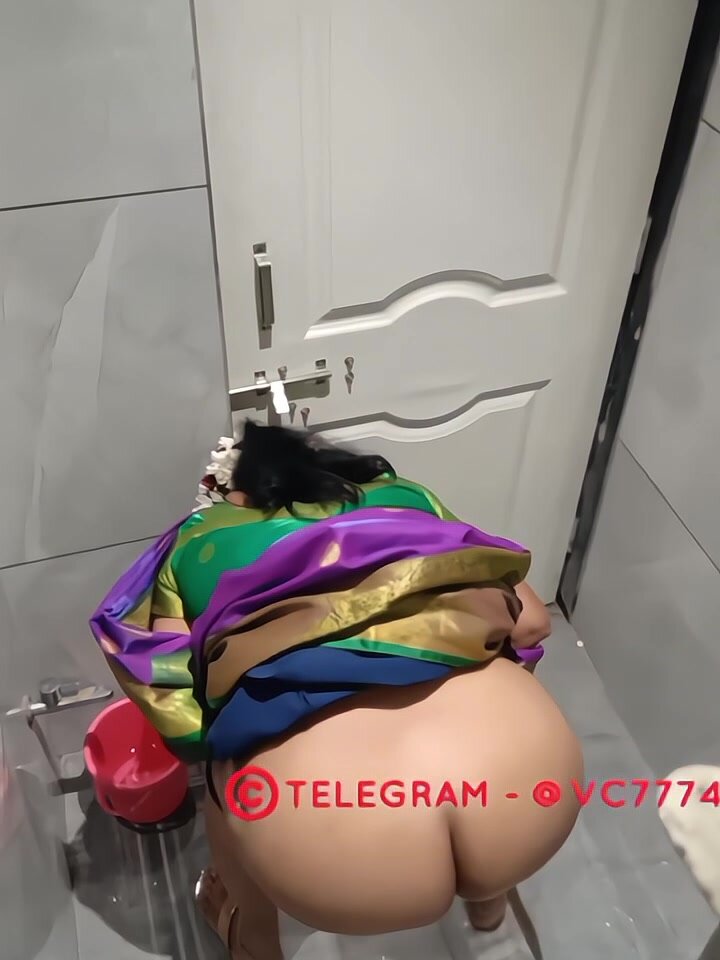 A beautiful Indian bhabhi with big Peeing on standing