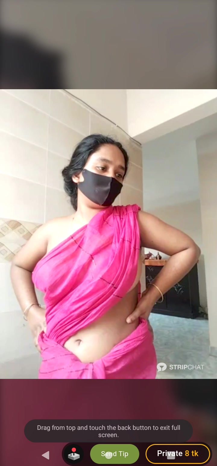 Bhabi showing bagal without blouse
