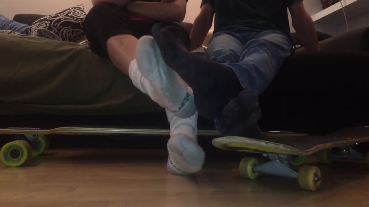 Me and my friends boy feet - after skating