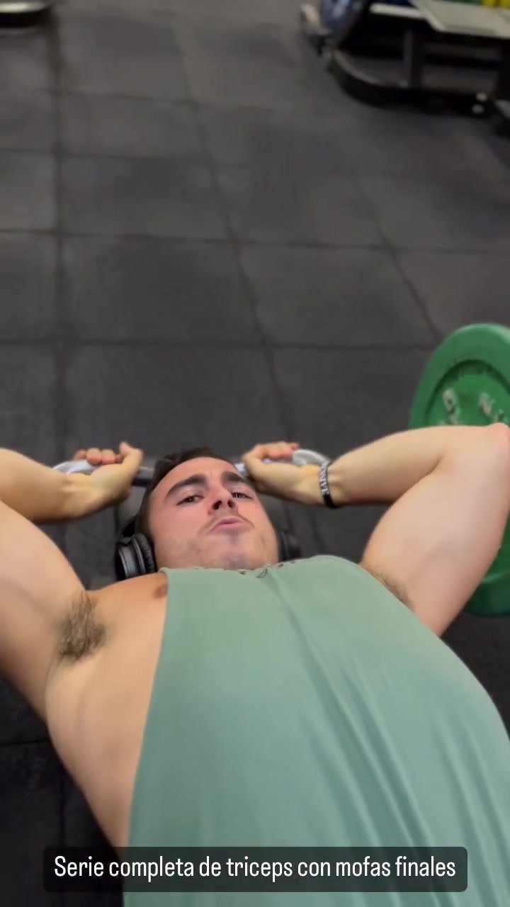 straight guy work out closeup
