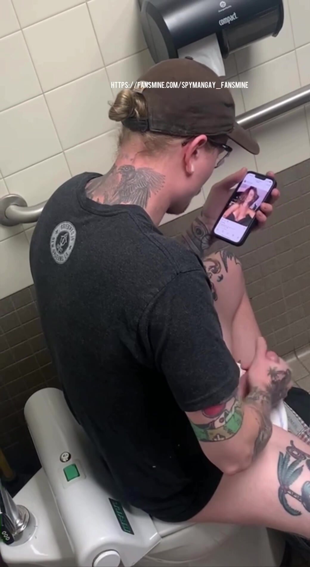 Hot tattoo guy jerks off in public bathroom