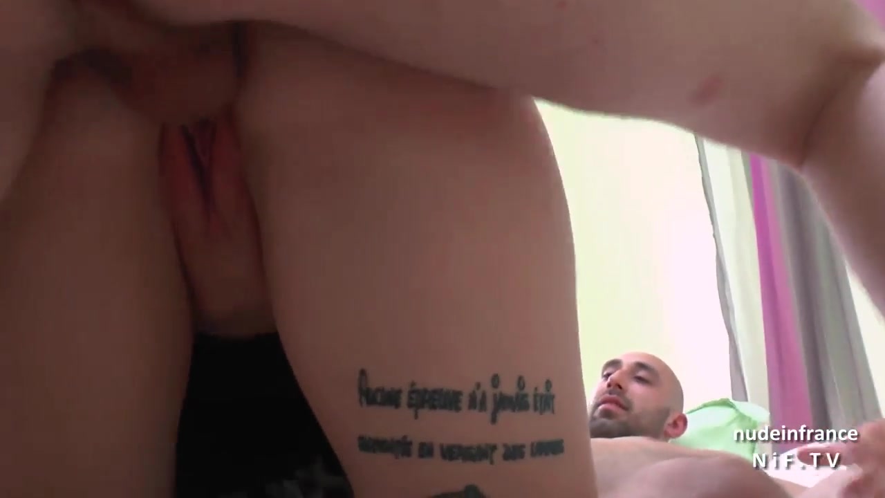 French emo slut analized in threesome_720p