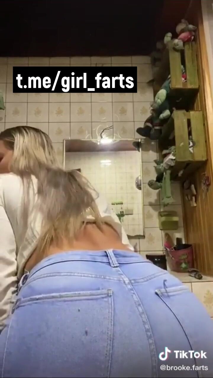 sexy girl fart - video 16