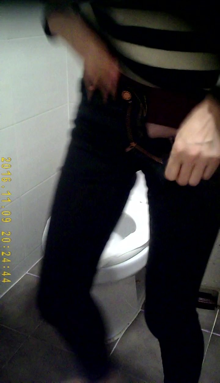 Korean toilet voyeur - video 31