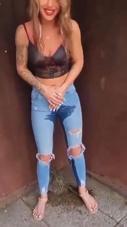 Girl pees her jeans - video 20