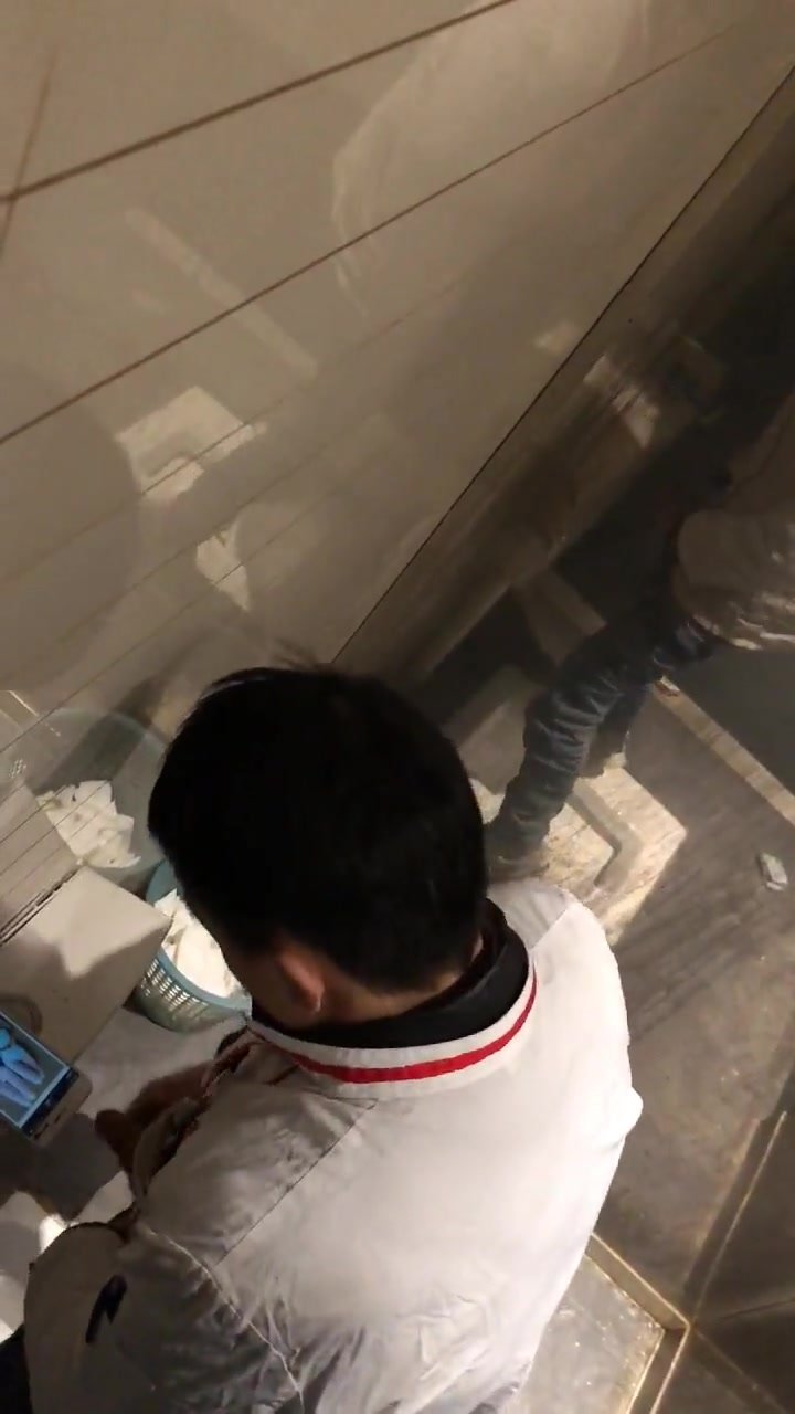 Asian toilet spy - video 68