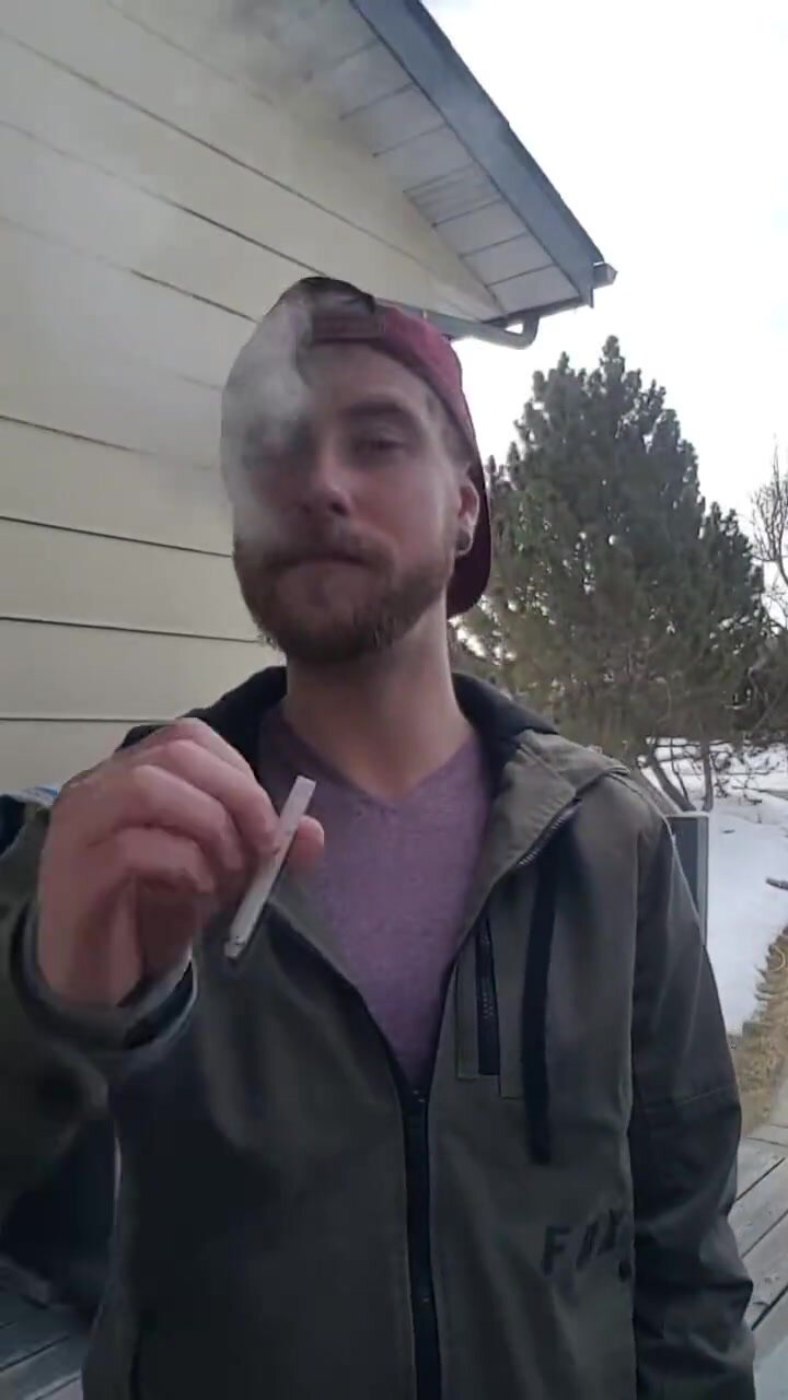 Smoke after work - video 2