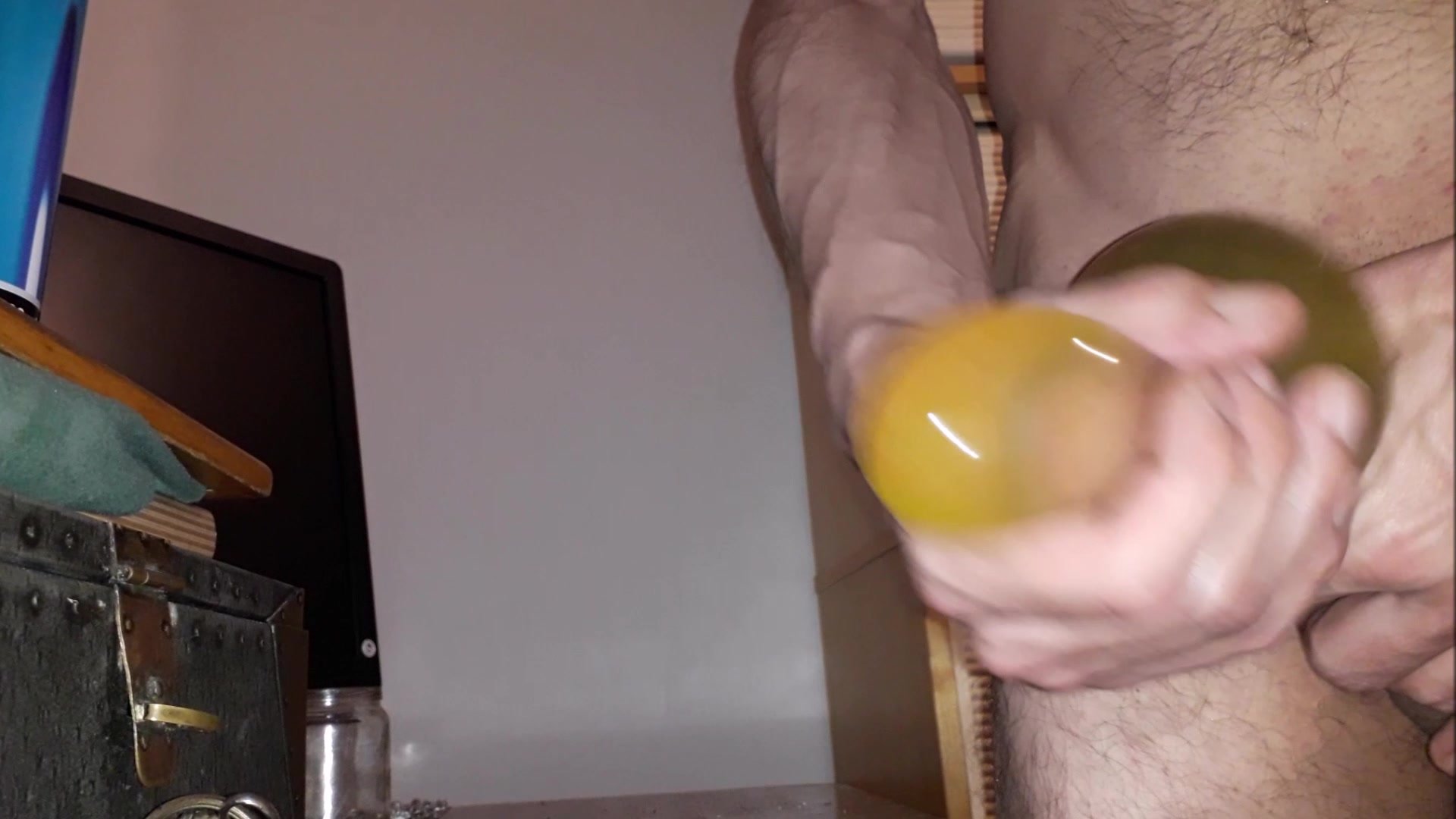 Condom full of piss is used for wanking! Cum inside!!!