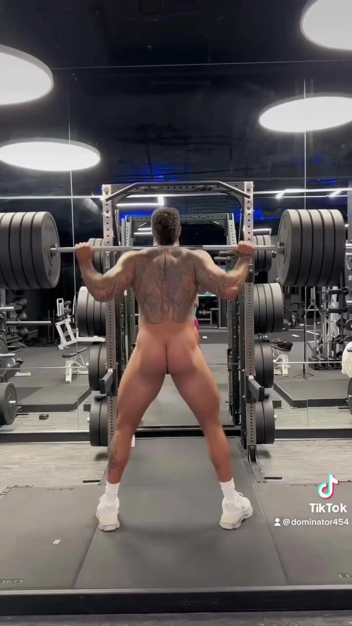 Muscle guy - video 11 - ThisVid.com em inglês