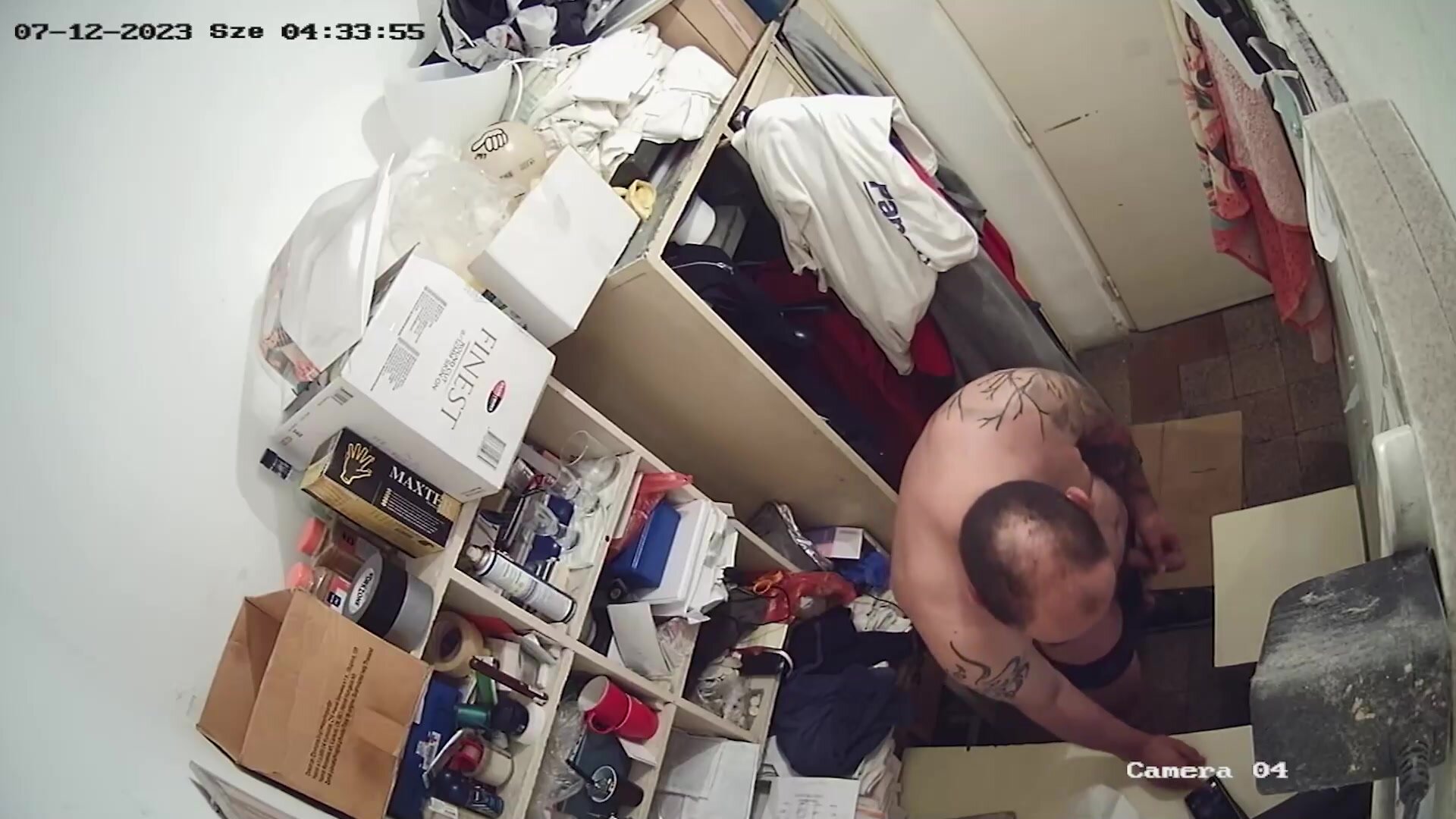 Spy - Hungarian Dad jerking off at work on ipcam