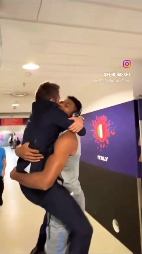 Giannis Receives Love From Eurobasket