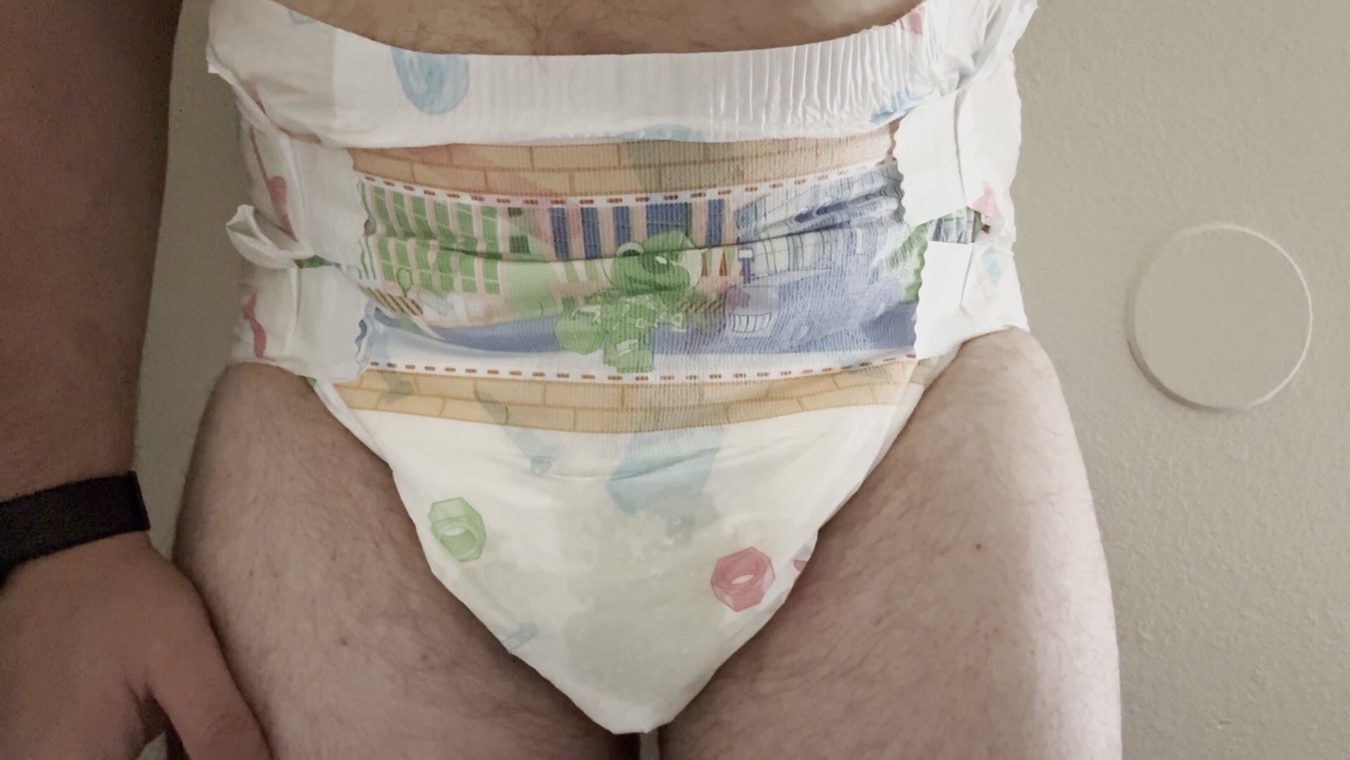 Wetting my diaper - video 29
