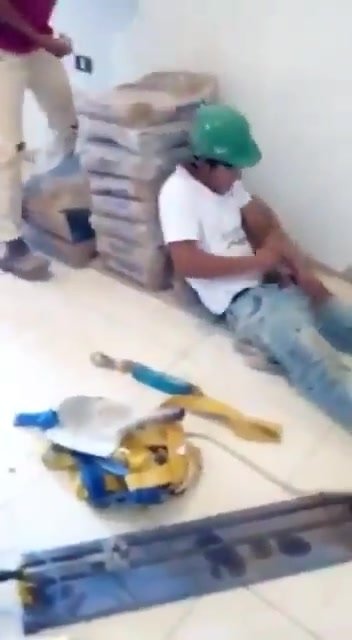 STR8 CONSTRUCTION WORKED CAUGHT JERKING OFF