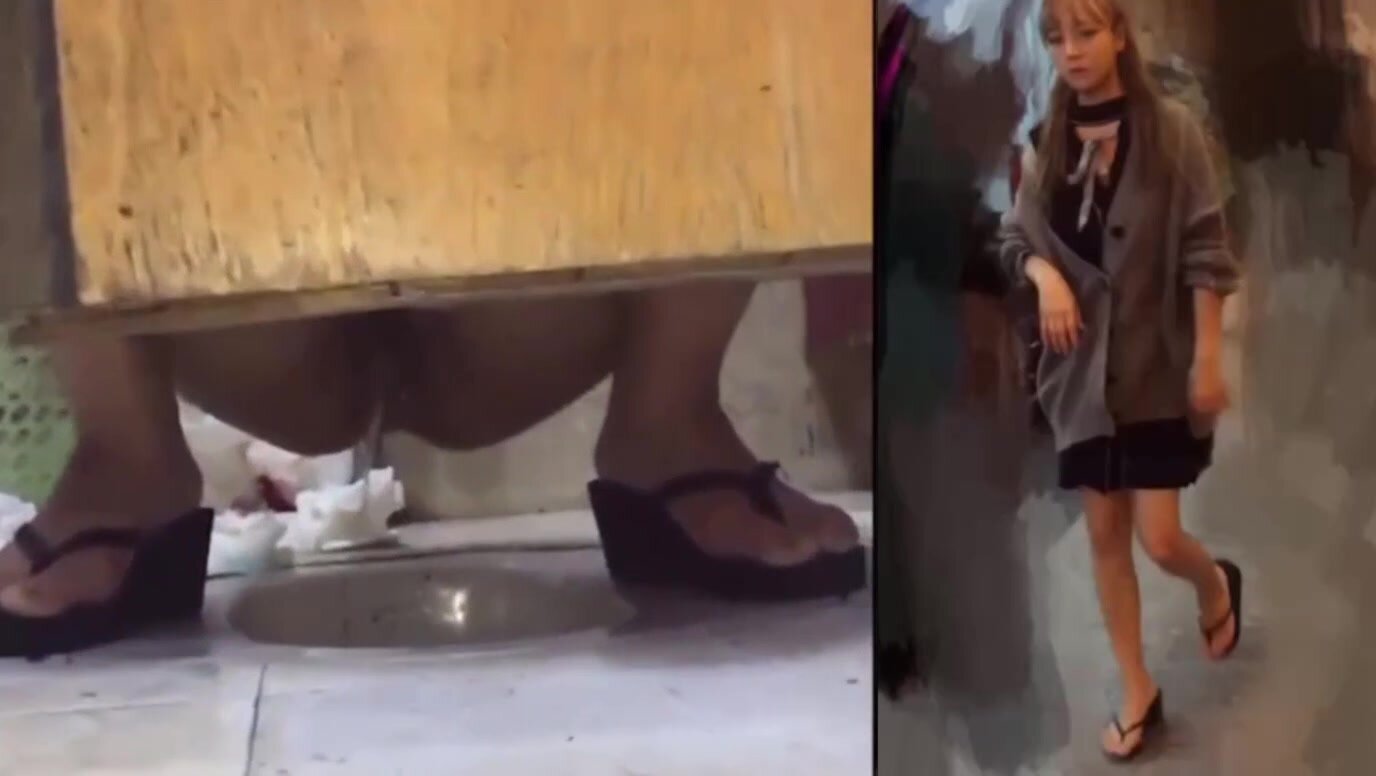 Beautiful girl secretly filmed in the toilet - video 8