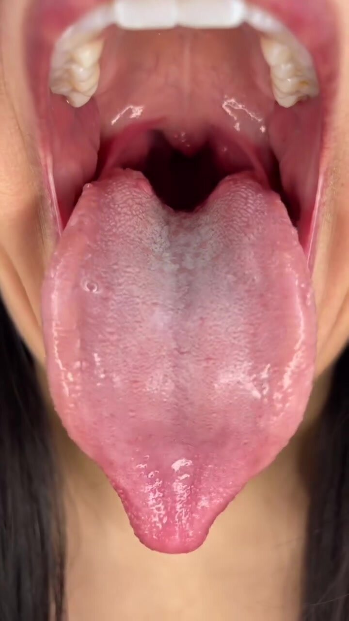 Beautiful long tongue - video 2