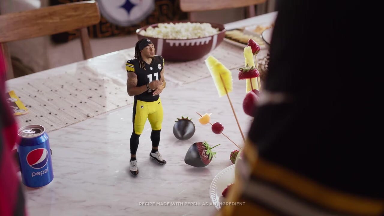 Steelers Commercial (Tiny Chase Claypool)