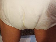 Girlfriend's Messy Diaper (noisy!)