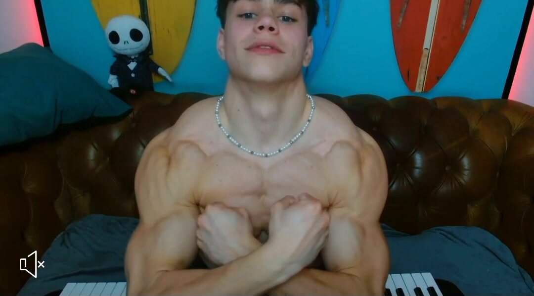 Super sexy teen muscle cam