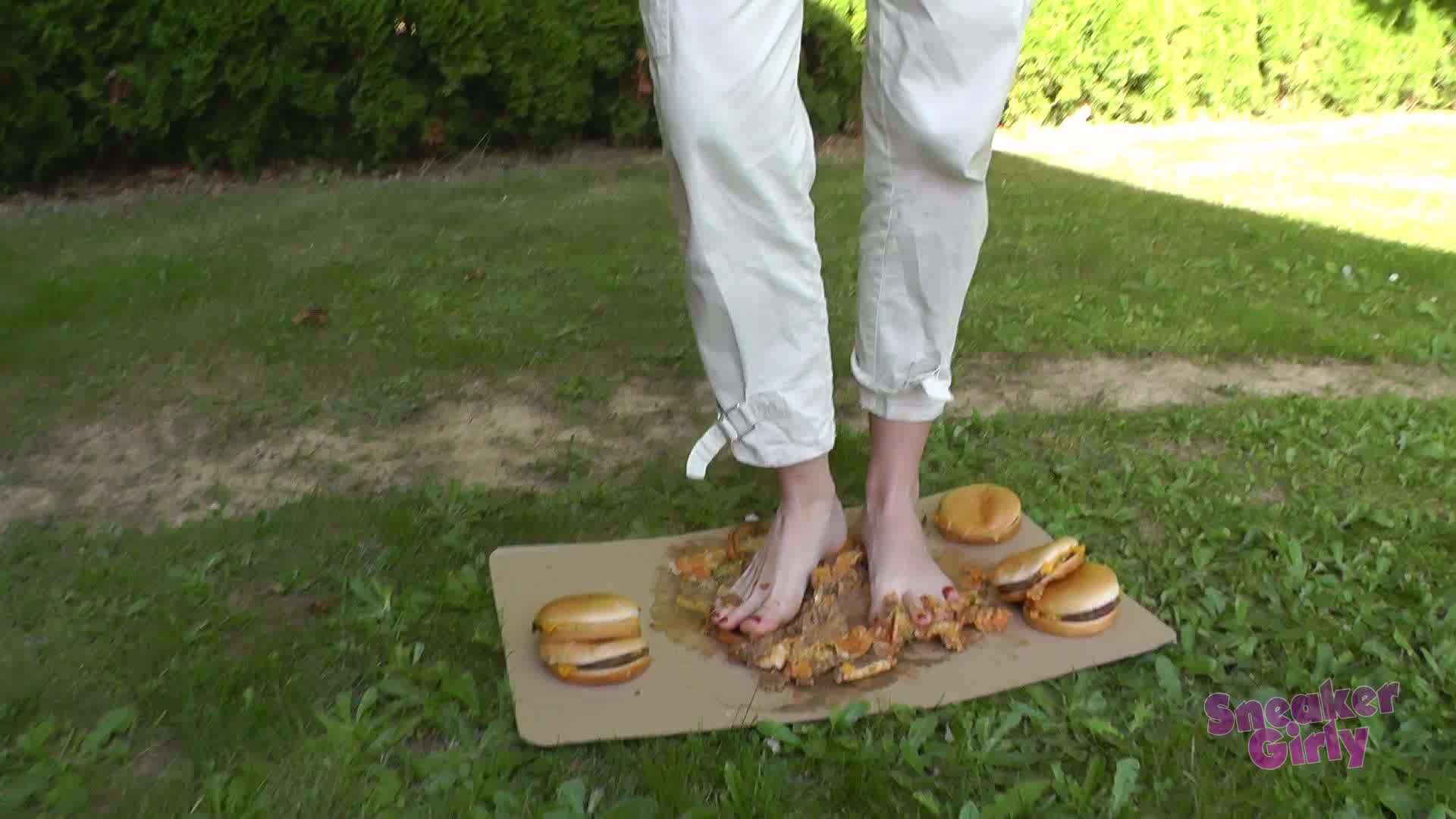 Feet burger squeezing