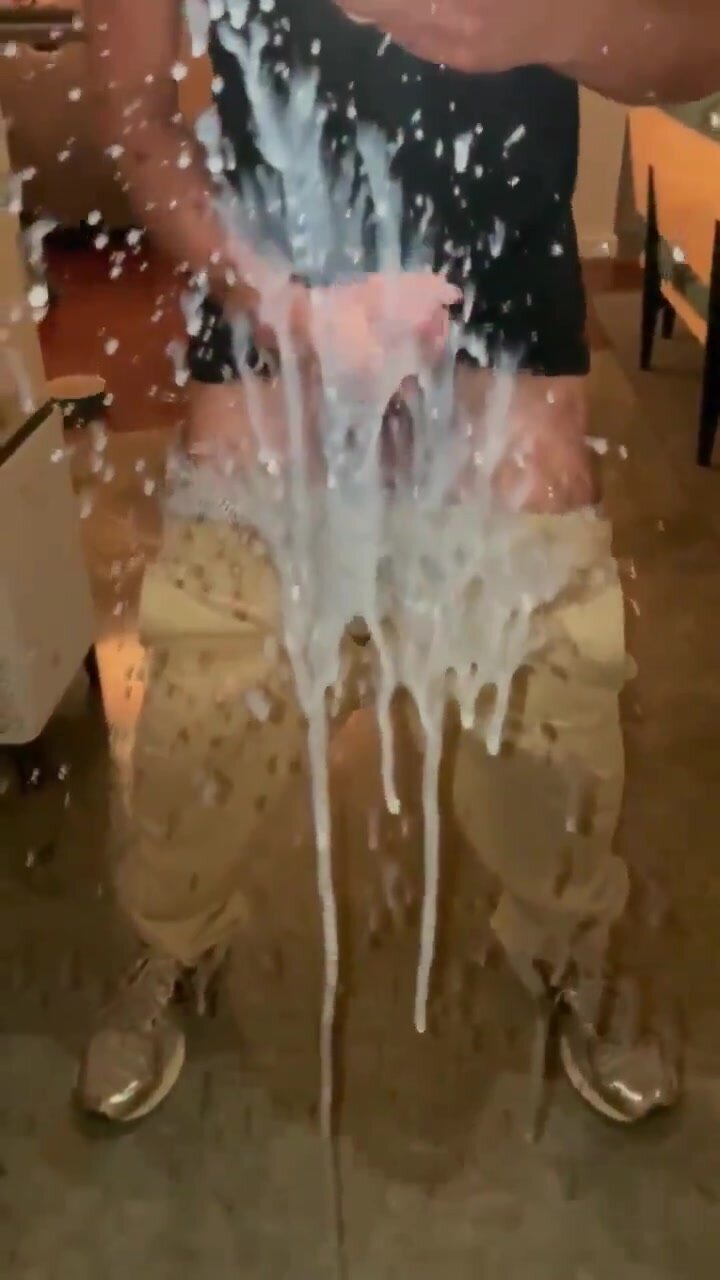 Coating a mirror with blasts of cum