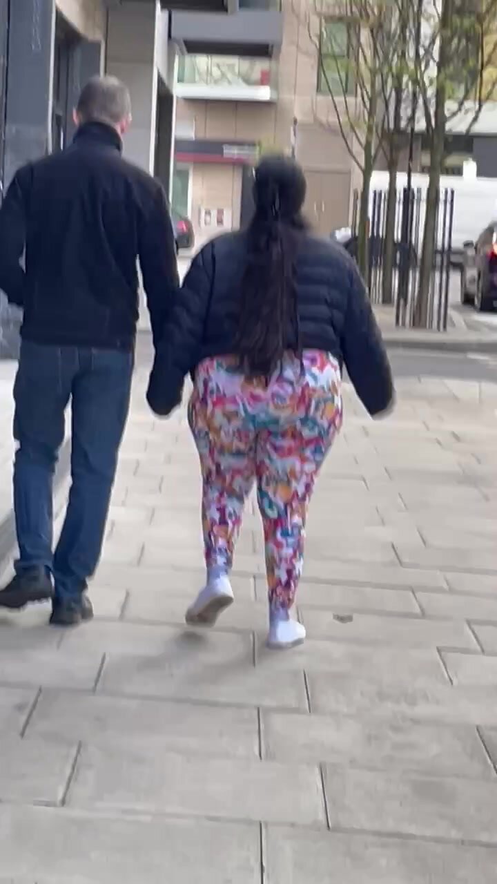 Bbw ass floral leggings