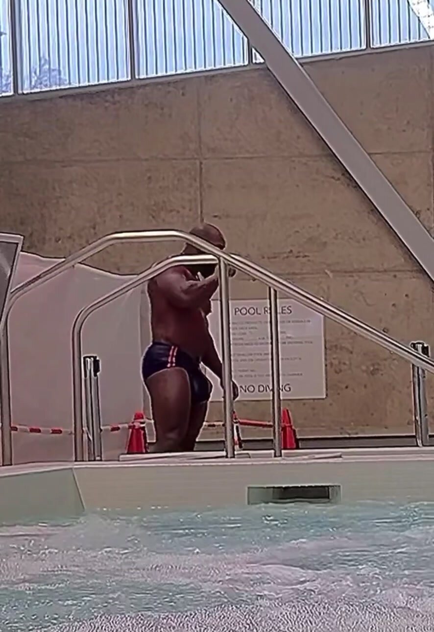 Muscular daddy with huge bulge in gym jacuzzi