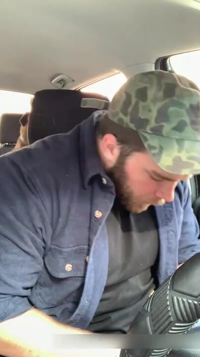 Most Sexiest Str8 Blows A Load In His Car!