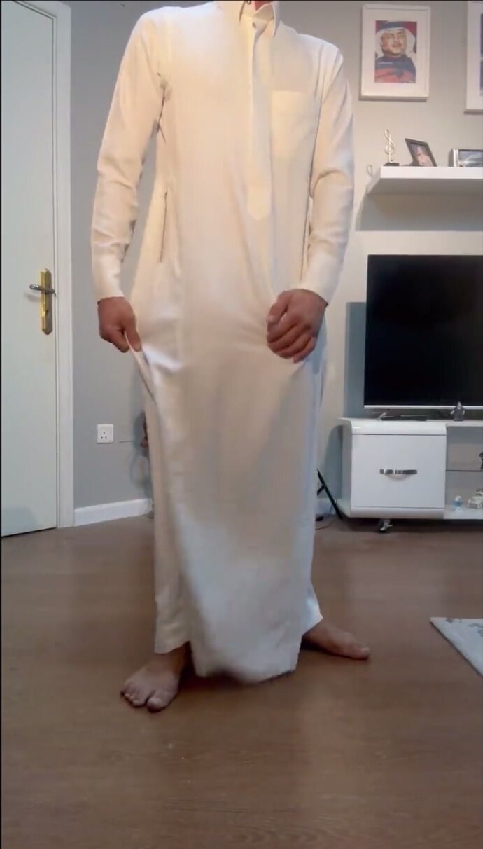 Horny Muslim Man *BULGING* In His Thawb & Pulls It Out!
