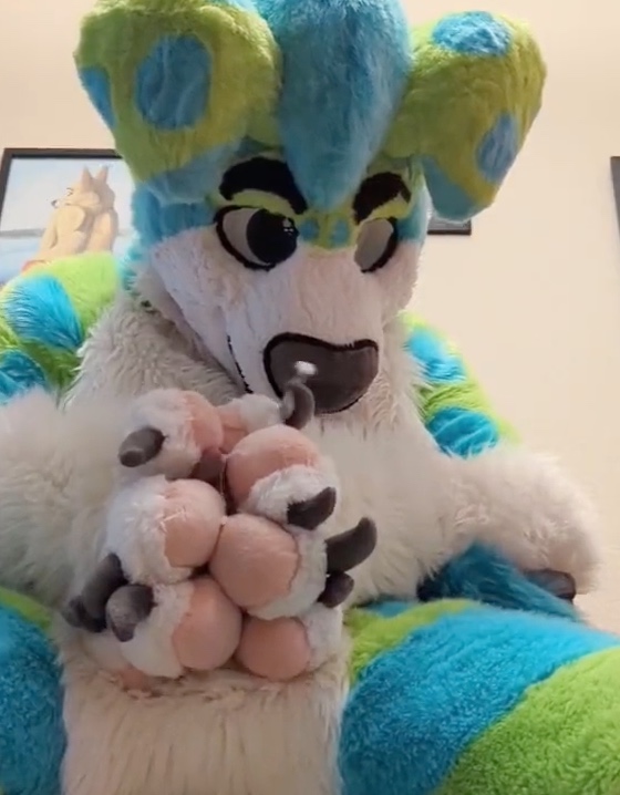Shep Cums From His Huge Paws