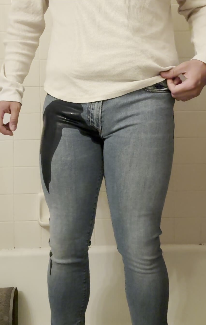 piss and fart tight jeans