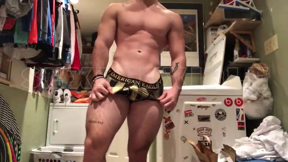 verbal teen fitness god flexes and teases you with his cock