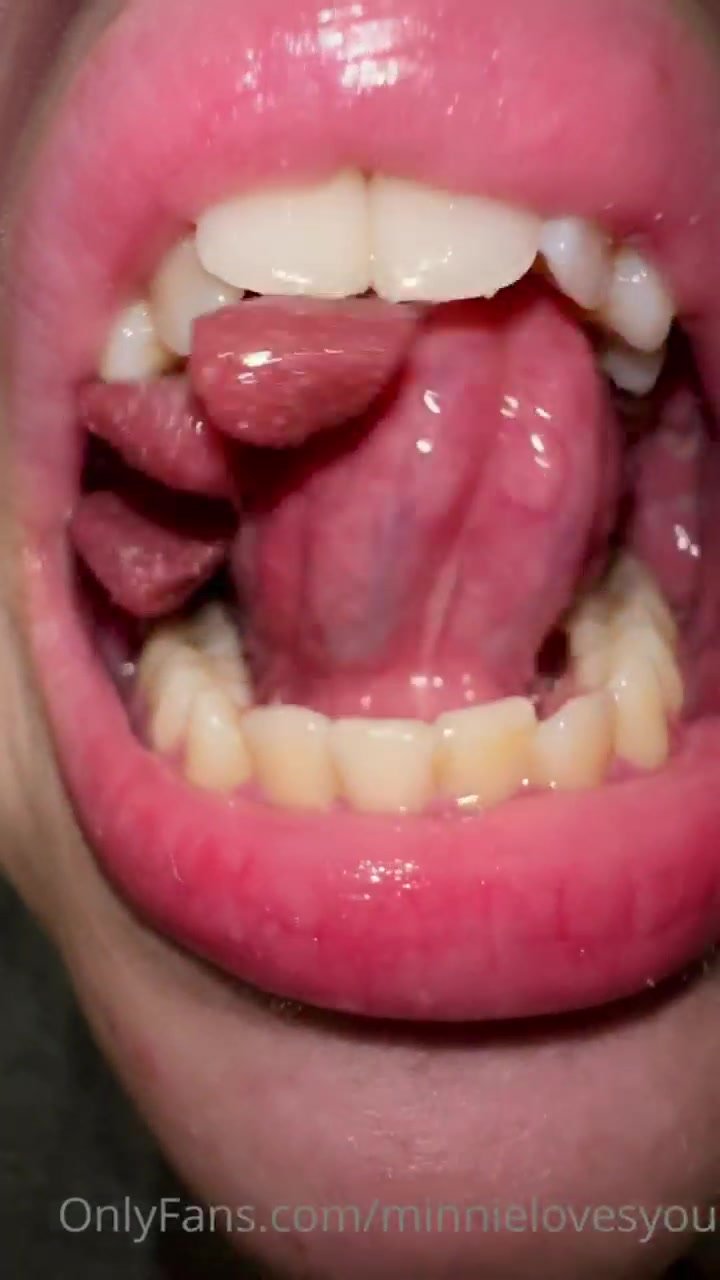 minnie gummy swallow - video 2