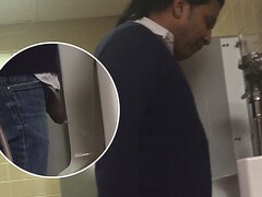 Urinal Spy| BBC a flaccid cock | Telegram:@ujmen