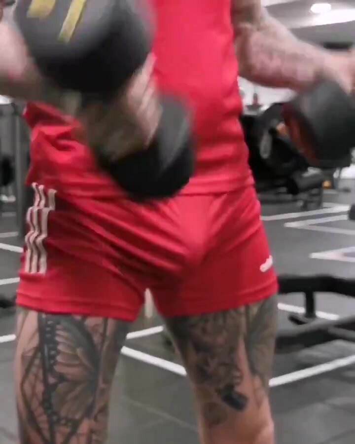big bulge and butt at gym