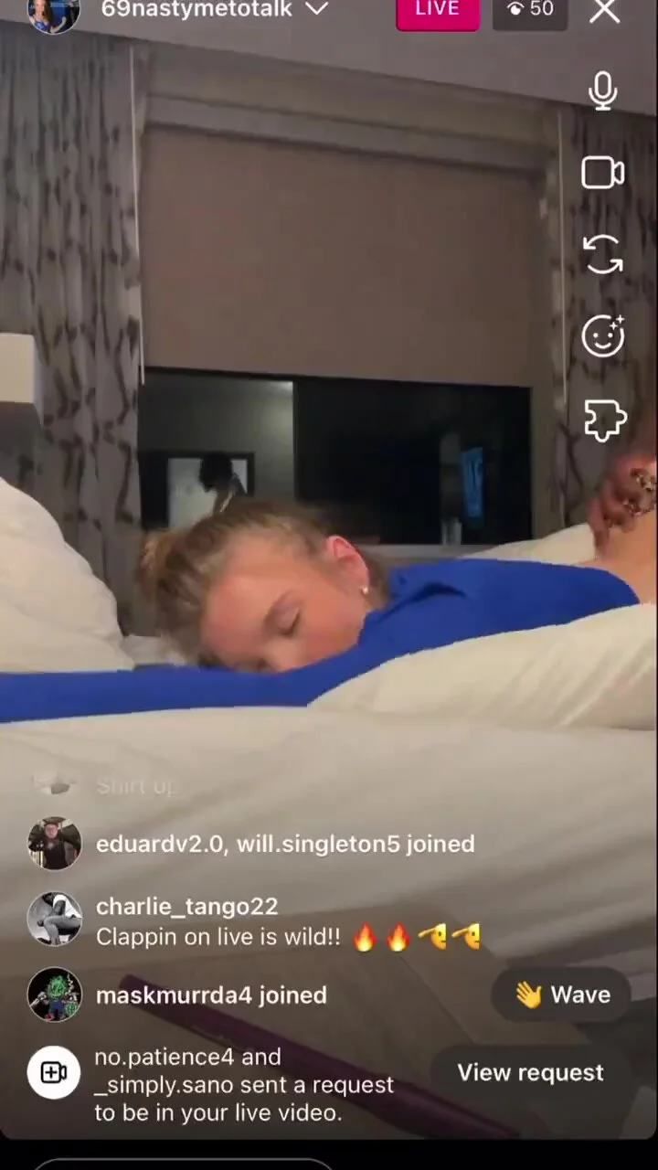 Teen whore gets blacked on social media live - ThisVid.com