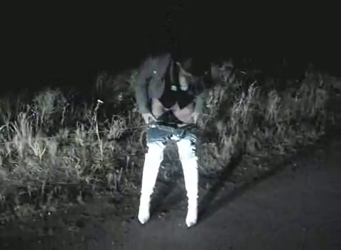Night peeing on the road