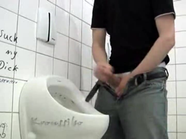Guy with huge cock handjob in public toilet cum