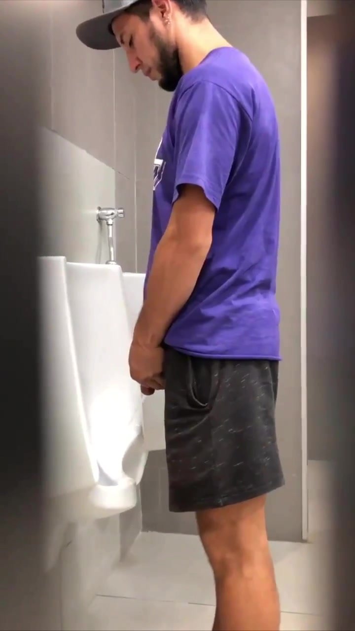 meaty straight cock at urinal