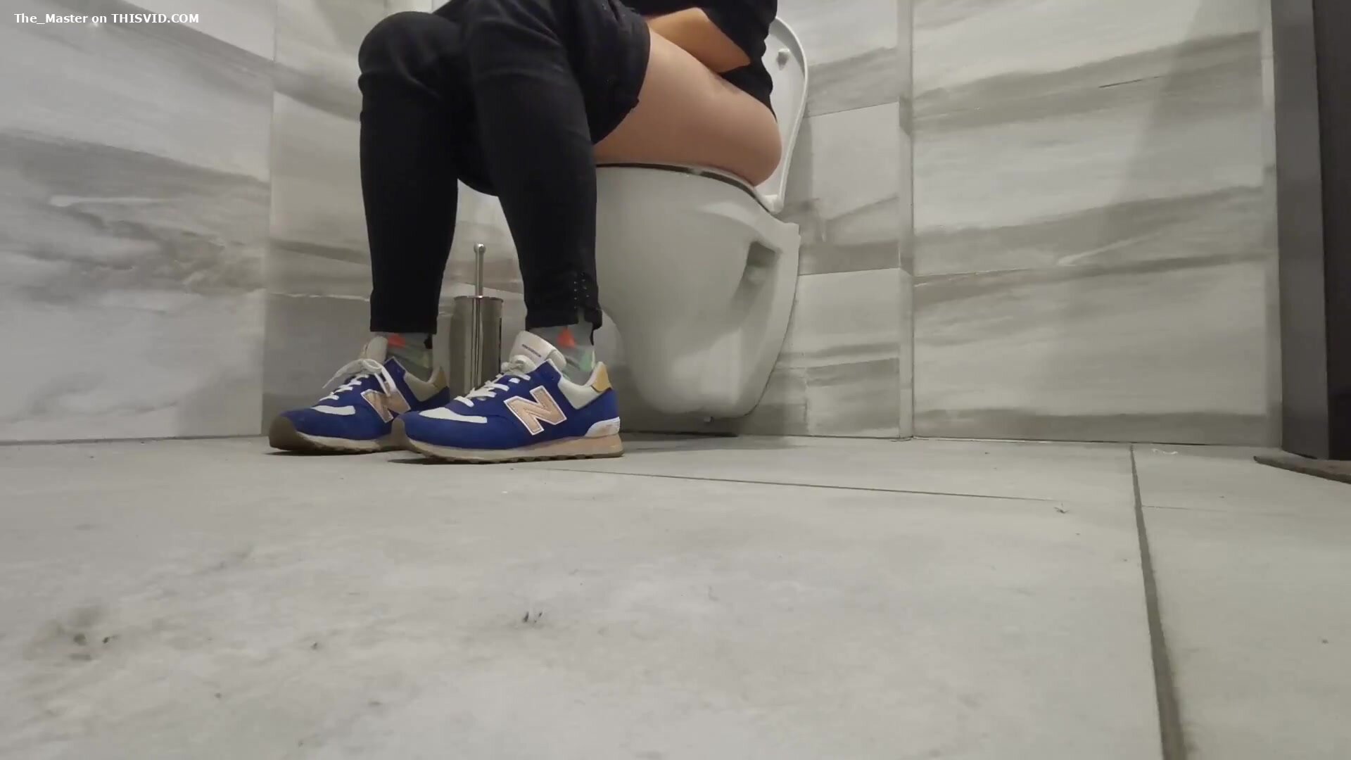 Sexy blonde girl pooping and farting on toilet
