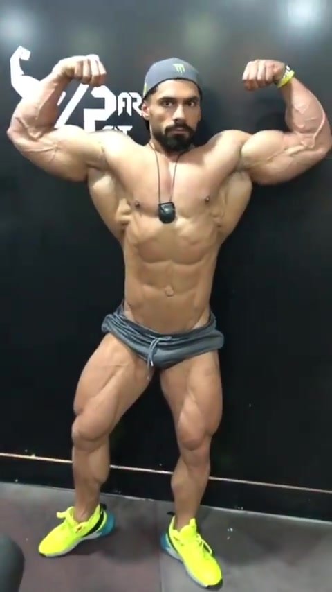 muscle posing 7