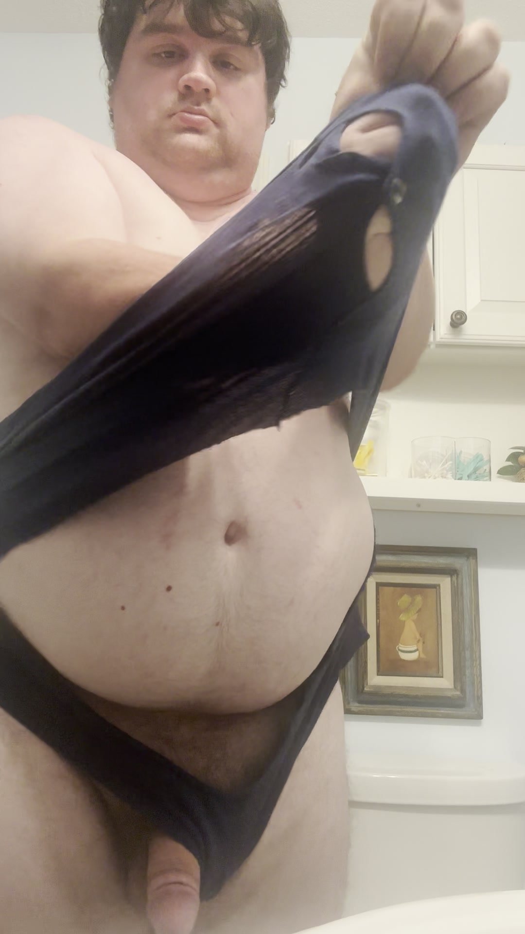 Fat guy gives himself a frontal ripping wedgie