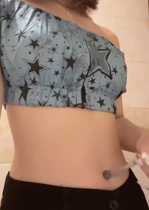 belly button play - video 14