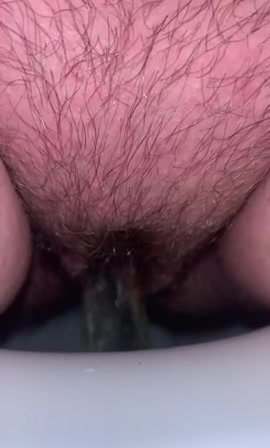 Need my vagina licked while I piss